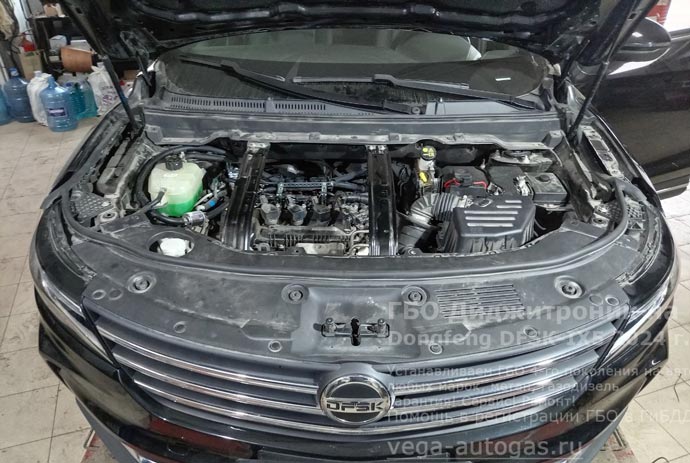 ГБО Диджитроник в подкапотном пространстве, установка на Донг Фенг ДФСК Фенгон, 2024 г.в., 1.5 л., 137 л.с., с пробегом 8 505 км., ВЗУ в лючке бензобака, тороидальный баллон 54 литра в багажнике, в нише для запасного колеса, Нижний Новгород, Дзержинск