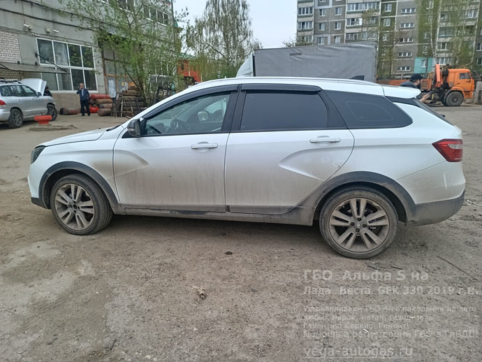 Установка ГБО Альфа S на Ладу Веста GFK 330, 2019 г.в., 1.6 л., 122 л.с., тороидальный баллон 54 литра сзади, под кузовом, на месте запасного колеса, ВЗУ в лючке бензобака, Нижний Новгород, Дзержинск