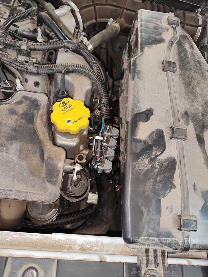 газовая рампа Альфа Д39, установка на Ладу Веста, 2024 г.в., 1.6 л., 106 л.с., пробег: 27 409 км., цилиндрический баллон 65 литров в багажнике, за задним рядом сидений, ВЗУ в заднем бампере, с правой стороны, Нижний Новгород, Дзержинск